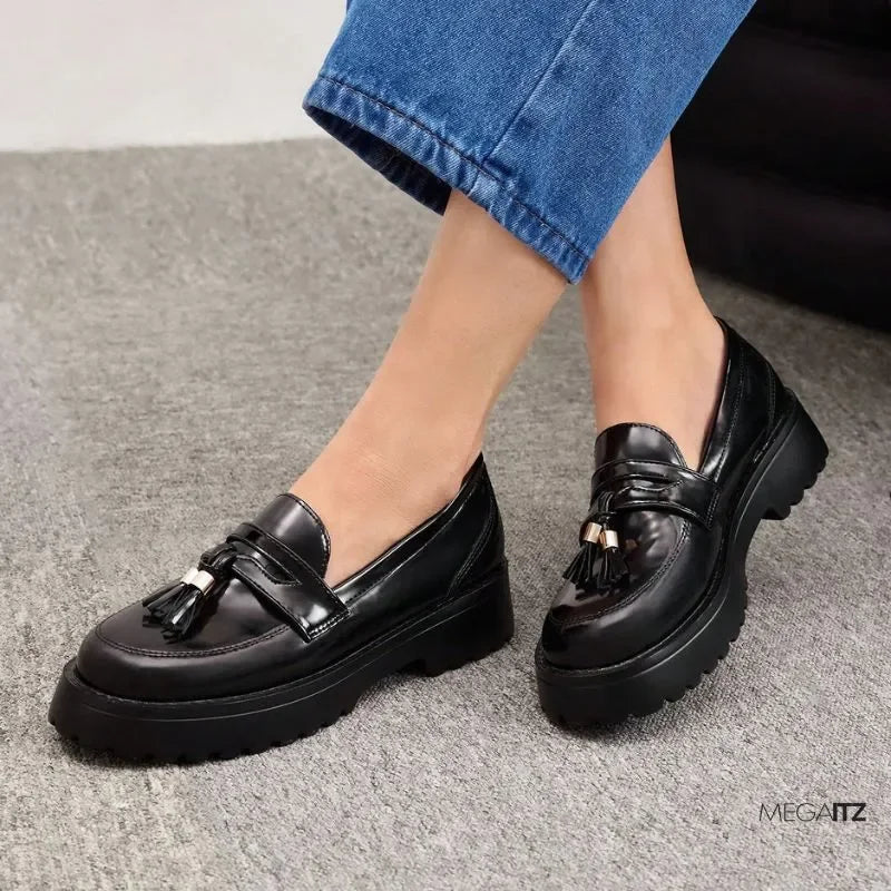 Megaitz - Mocassim Preto Tratorado Tassel Serenity