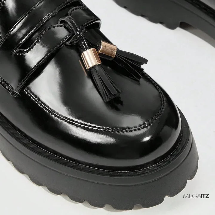 Megaitz - Mocassim Preto Tratorado Tassel Serenity