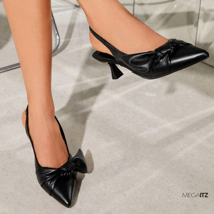 Megaitz - Scarpin Preto Salto Médio Laço Slingback Miley